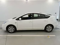 Toyota PRIUS лот № 30536 оценка R  с аукциона в Японии 3