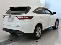 Toyota HARRIER лот № 30544 оценка 4.5  с аукциона в Японии 1