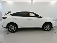 Toyota HARRIER лот № 30544 оценка 4.5  с аукциона в Японии 2