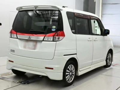 Mitsubishi DELICA D2
