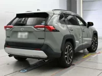 Toyota RAV4 лот № 30553 оценка 4  с аукциона в Японии 1
