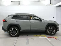 Toyota RAV4 лот № 30553 оценка 4  с аукциона в Японии 2