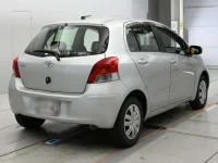 Toyota VITZ лот № 30573 оценка 3.5  с аукциона в Японии 1