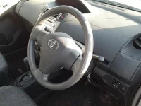Toyota VITZ лот № 30573 оценка 3.5  с аукциона в Японии 8