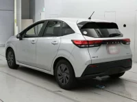 Nissan NOTE лот № 30576 оценка R  с аукциона в Японии 5