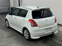 Suzuki SWIFT лот № 90132 оценка 4  с аукциона в Японии 1