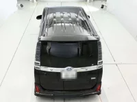 Toyota VOXY лот № 30582 оценка 5  с аукциона в Японии 7