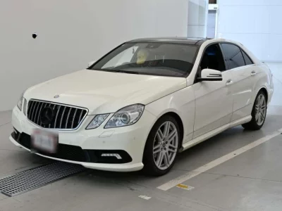 Mercedes-Benz E CLASS  с аукциона в Японии