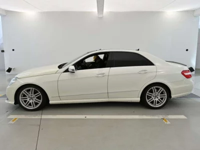 Mercedes-Benz E CLASS  с аукциона в Японии