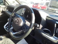 Toyota VOXY лот № 30584 оценка 5  с аукциона в Японии 8