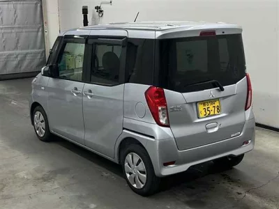 Mitsubishi EK SPACE