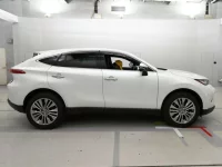 Toyota HARRIER лот № 30595 оценка 4  с аукциона в Японии 2