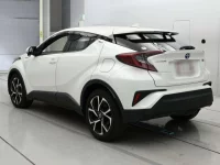 Toyota C-HR лот № 30605 оценка 4  с аукциона в Японии 5