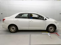 Toyota BELTA лот № 30611 оценка 4  с аукциона в Японии 2