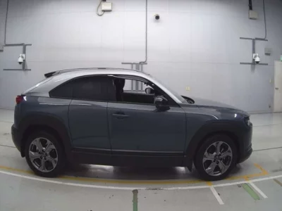Mazda MX-30  с аукциона в Японии