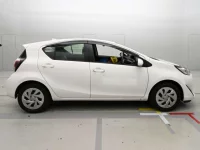 Toyota AQUA лот № 30625 оценка 4.5  с аукциона в Японии 2