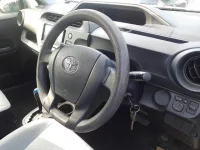 Toyota AQUA лот № 30625 оценка 4.5  с аукциона в Японии 8
