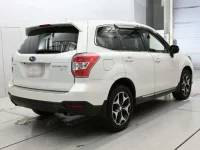 Subaru FORESTER лот № 30626 оценка 4  с аукциона в Японии 1