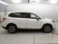 Subaru FORESTER лот № 30626 оценка 4  с аукциона в Японии 2