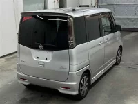 Nissan ROOX лот № 90160 оценка 4  с аукциона в Японии 4