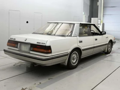 Toyota CROWN  с аукциона в Японии