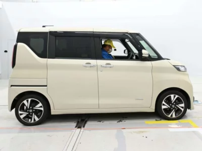 Nissan ROOX  с аукциона в Японии