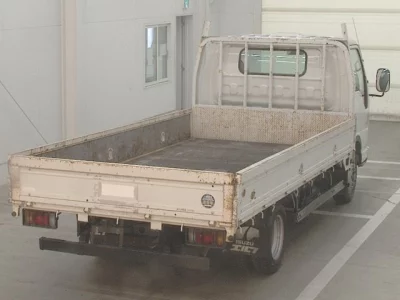 Isuzu ELF  с аукциона в Японии