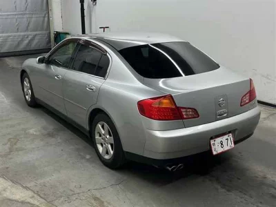 Nissan SKYLINE  с аукциона в Японии