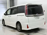 Toyota NOAH лот № 30665 оценка 3.5  с аукциона в Японии 5