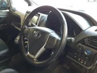 Toyota NOAH лот № 30665 оценка 3.5  с аукциона в Японии 8