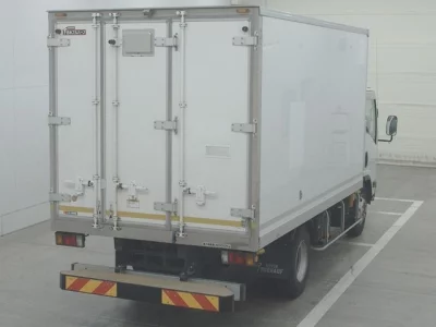 Isuzu ELF  с аукциона в Японии