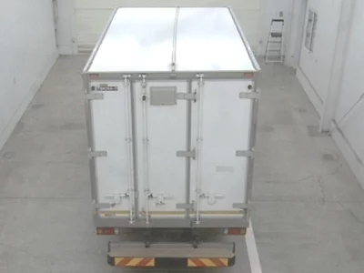 Isuzu ELF  с аукциона в Японии