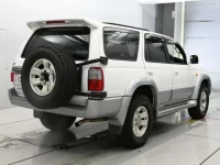 Toyota HILUX SURF лот № 30667 оценка 3.5  с аукциона в Японии 1