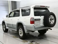 Toyota HILUX SURF лот № 30667 оценка 3.5  с аукциона в Японии 5