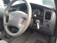 Toyota HILUX SURF лот № 30667 оценка 3.5  с аукциона в Японии 8