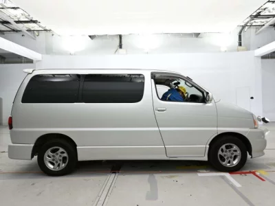 Toyota HIACE REGIUS