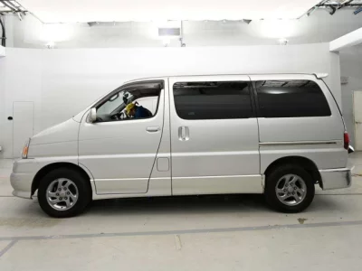 Toyota HIACE REGIUS