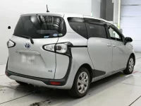 Toyota SIENTA лот № 30708 оценка 3.5  с аукциона в Японии 1