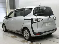 Toyota SIENTA лот № 30708 оценка 3.5  с аукциона в Японии 5