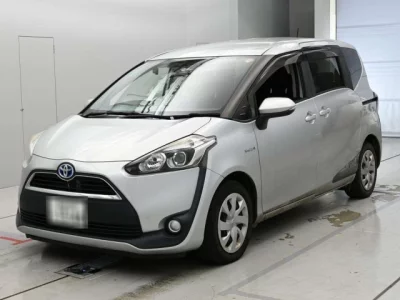 Toyota SIENTA  с аукциона в Японии