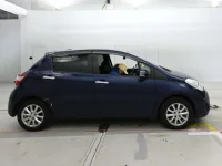Toyota VITZ лот № 30705 оценка 4  с аукциона в Японии 2