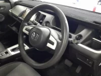 Honda FIT лот № 30712 оценка 4  с аукциона в Японии 8