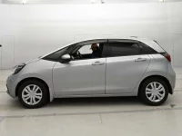 Honda FIT лот № 30712 оценка 4  с аукциона в Японии 3