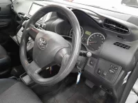 Toyota WISH лот № 30711 оценка 3.5  с аукциона в Японии 8