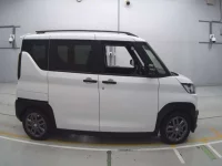 Mitsubishi DELICA MINI лот № 85 оценка 4.5  с аукциона в Японии 2