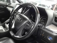 Toyota ALPHARD лот № 30718 оценка 4  с аукциона в Японии 8