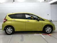Nissan NOTE лот № 30721 оценка R  с аукциона в Японии 2