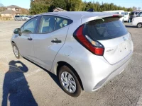 Toyota AQUA лот № 26024 оценка 3.5  с аукциона в Японии 4