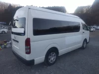 Toyota HIACE лот № 9281 оценка 3.5  с аукциона в Японии 2