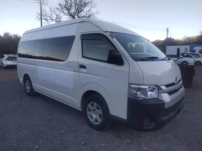 Toyota HIACE  с аукциона в Японии